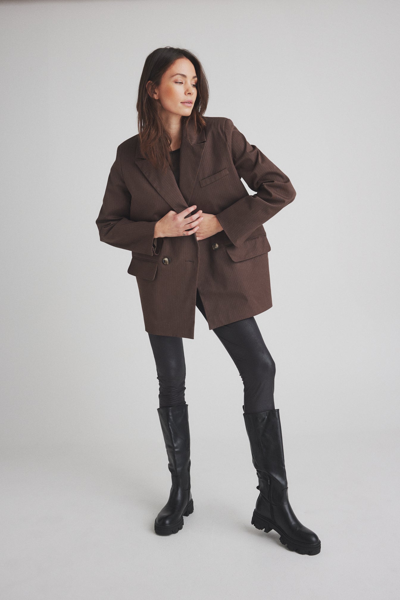LUXZUZ // ONE TWO Boeline Jacket Jacket 699 Chocolate Brown