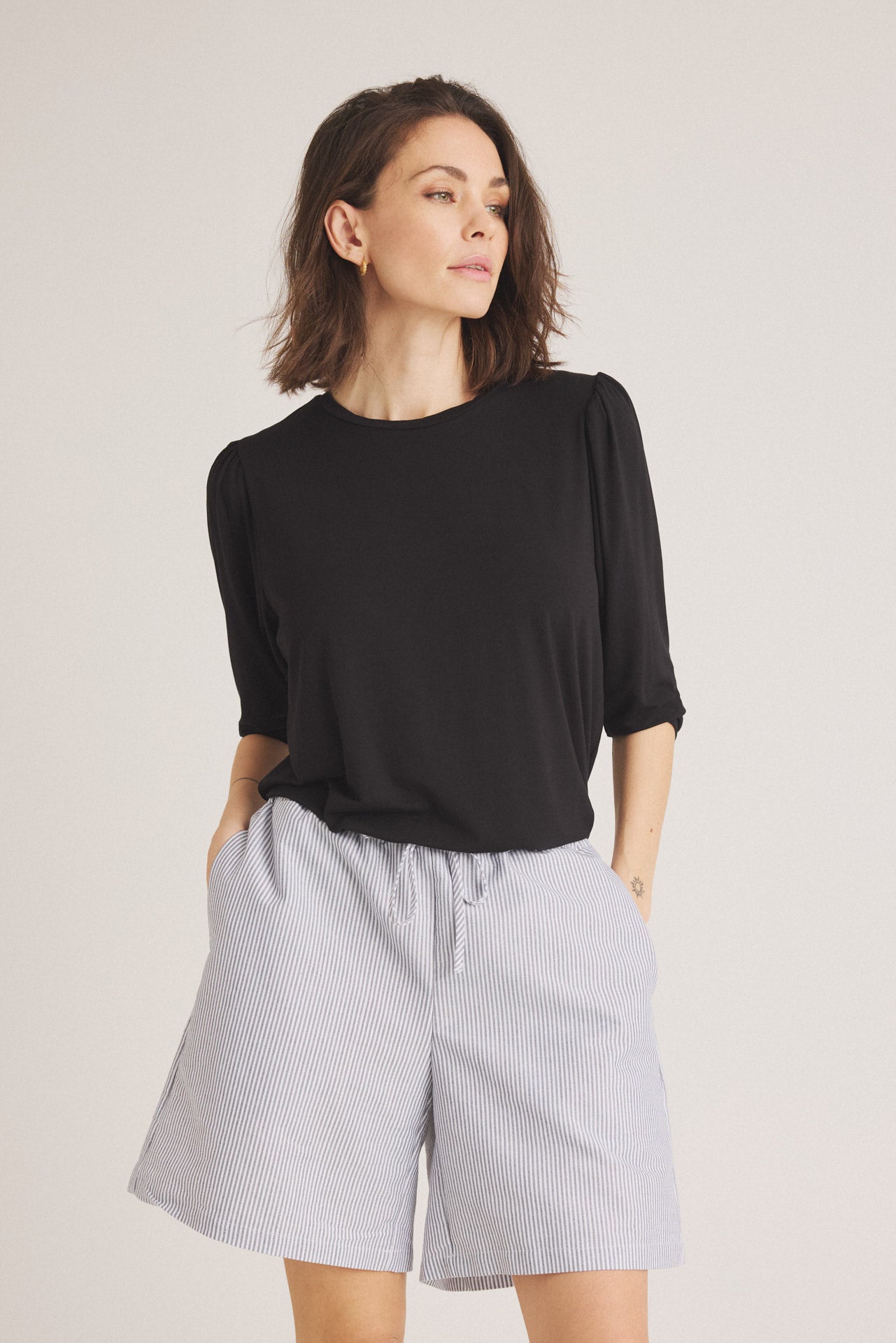 LUXZUZ // ONE TWO Lailong Bamboo T-Shirt 999 Black