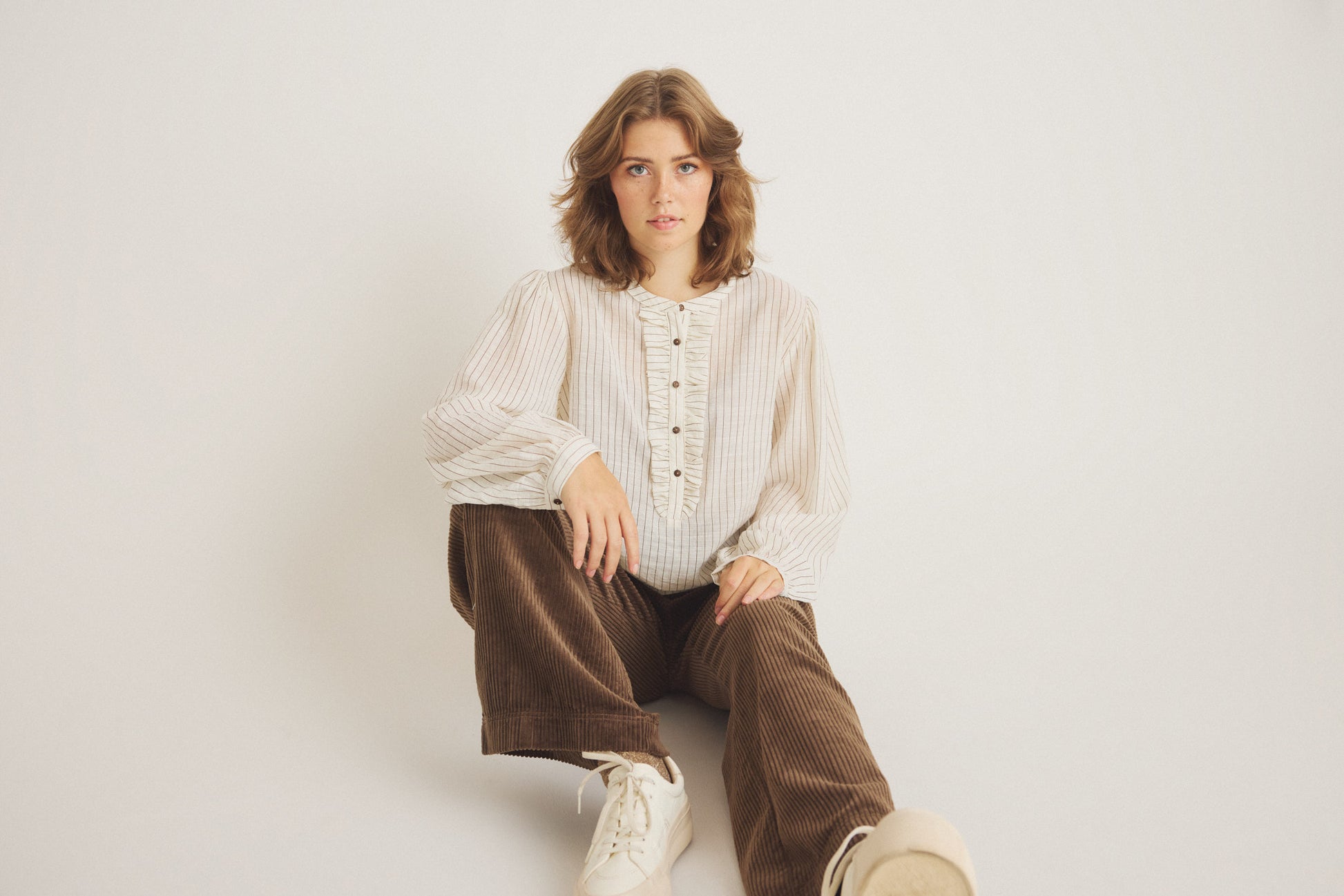 LUXZUZ // ONE TWO Anso Blouse Blouse 737 Cream