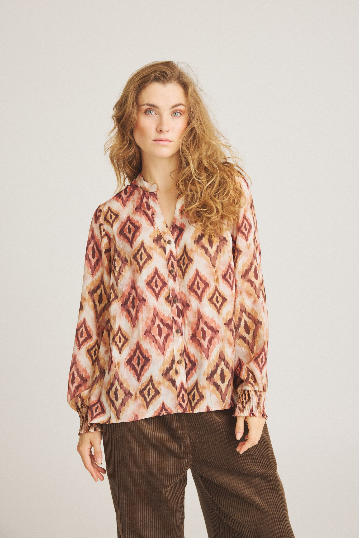 LUXZUZ // ONE TWO Arigan Shirt Shirt 358 Withered Rose