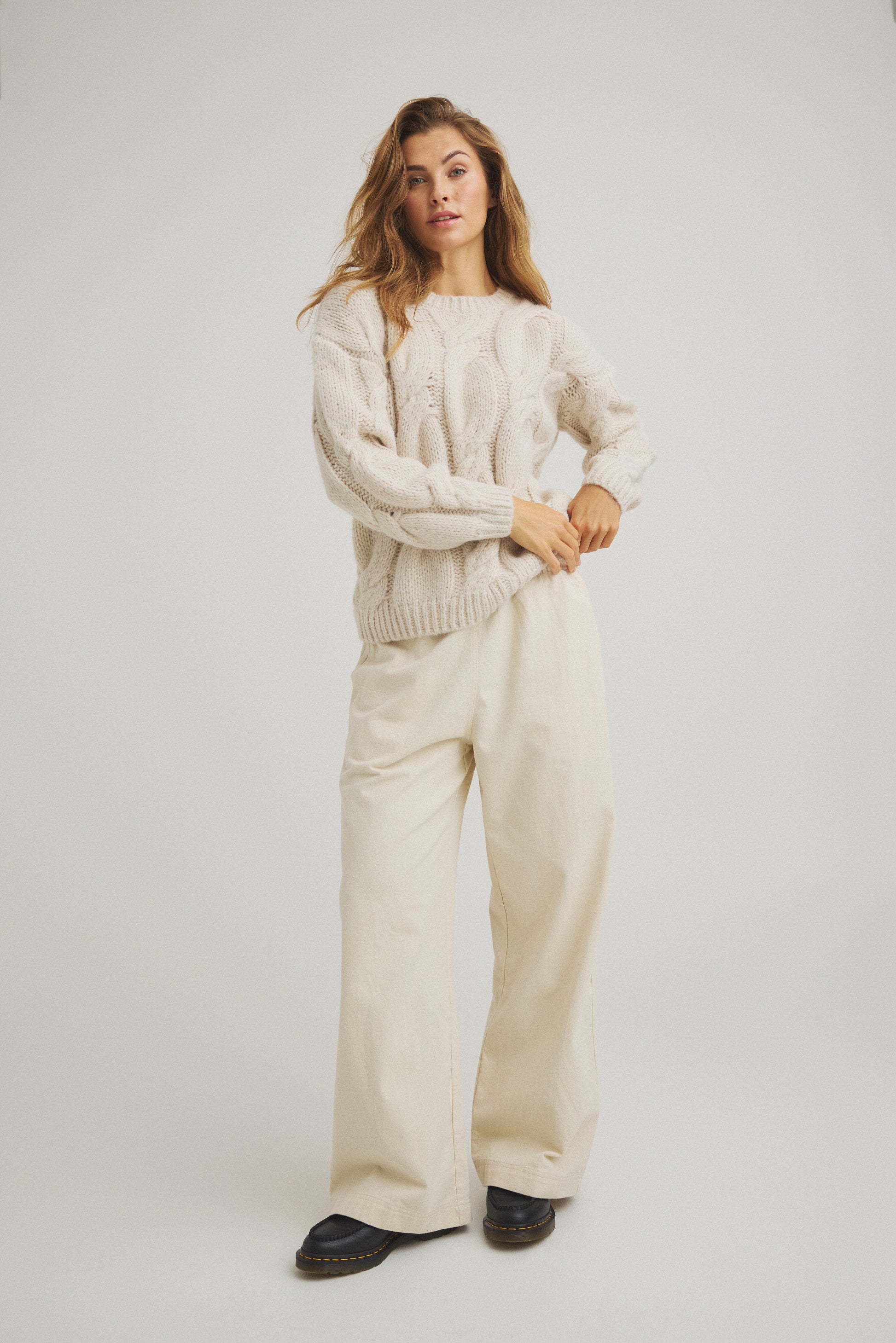 LUXZUZ // ONE TWO Eitwi Pant Pant 741 Ecru