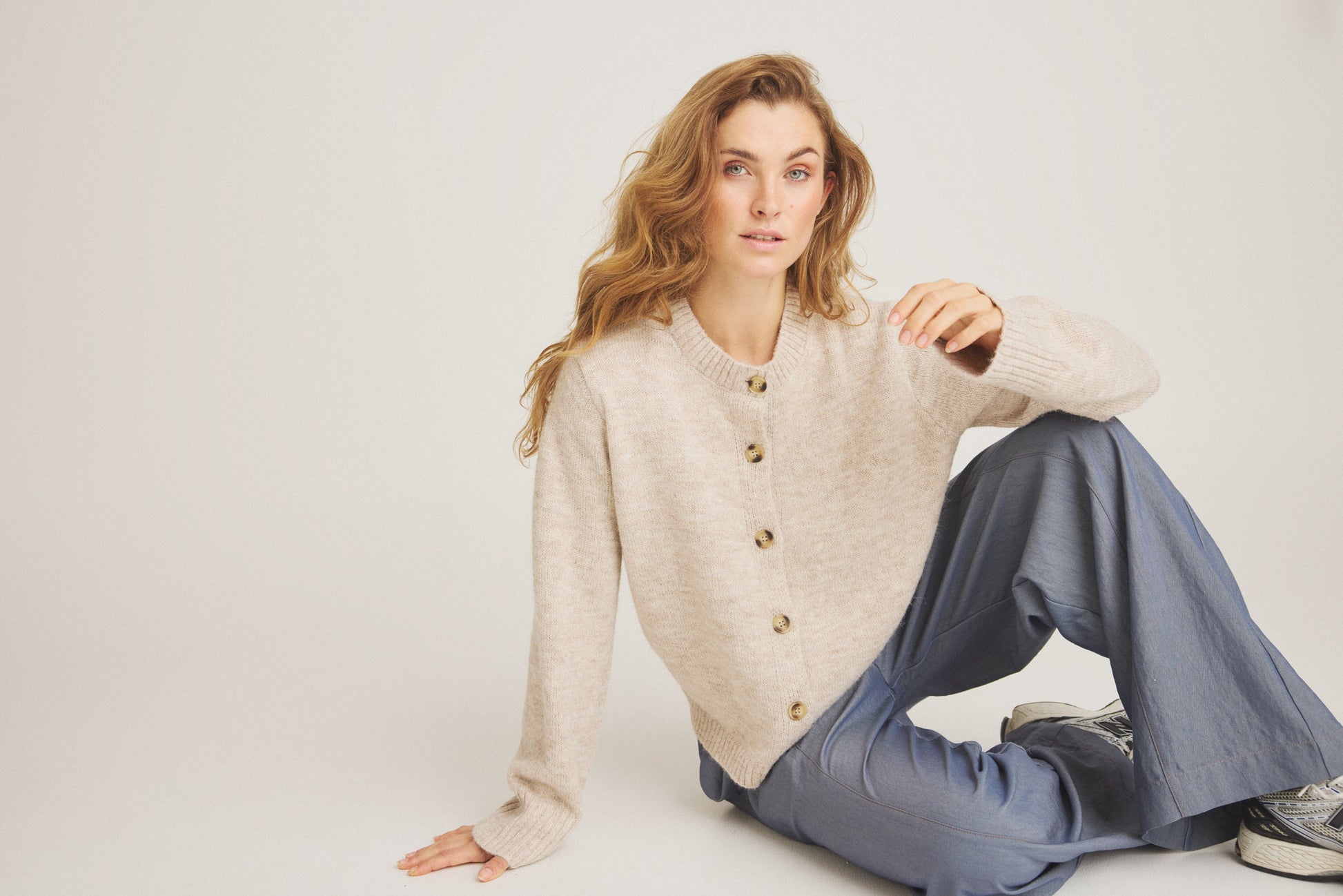 LUXZUZ // ONE TWO Elida Knit Knit 744 Oyster