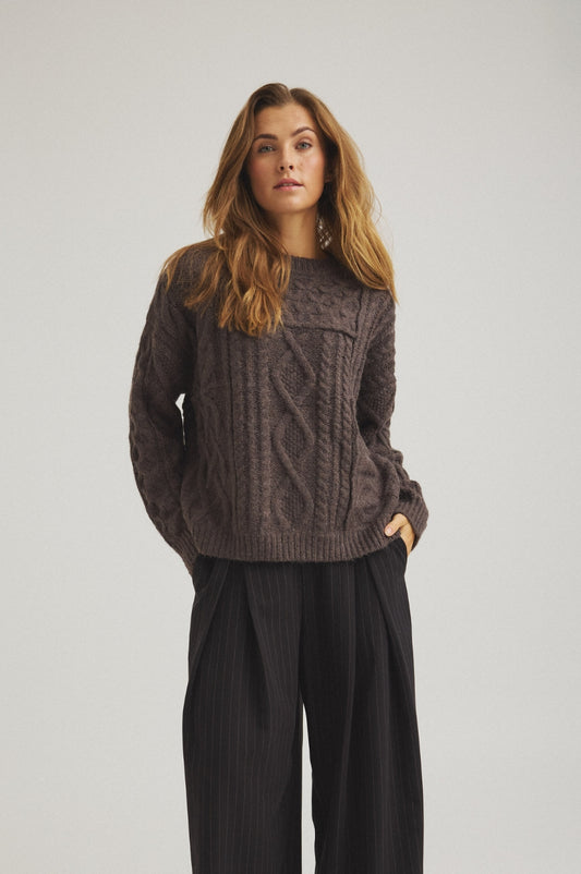 LUXZUZ // ONE TWO Jelona Knit Knit 787 Delicioso