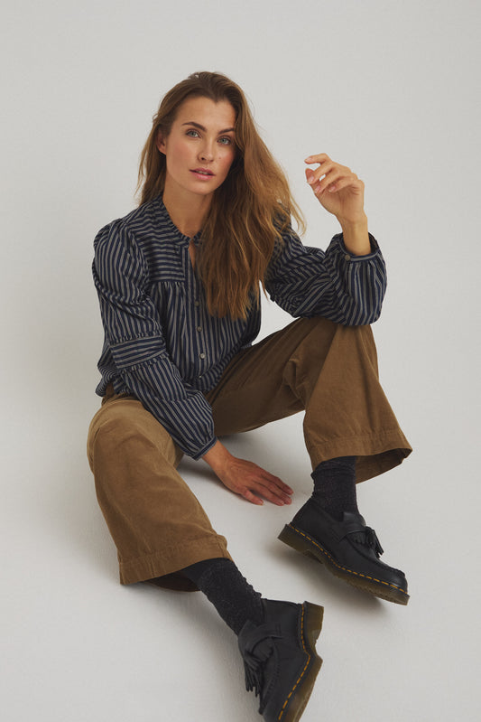 LUXZUZ // ONE TWO Jing Blouse Blouse 577 Night Blue